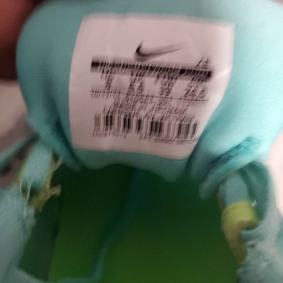 Sneakers - Picture 3 of 3